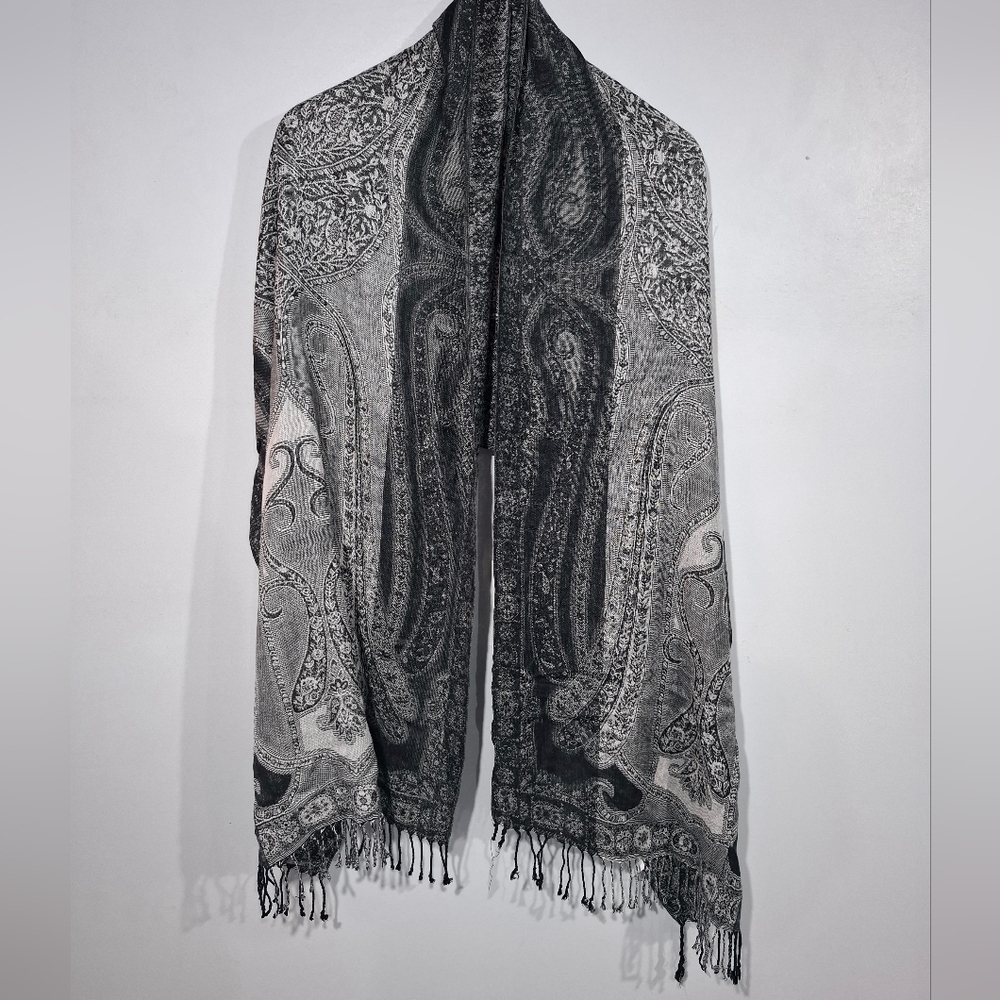 Croft & Barrow Black and Gray Scarf Paisley Print Fringe Boho Multipurpose
